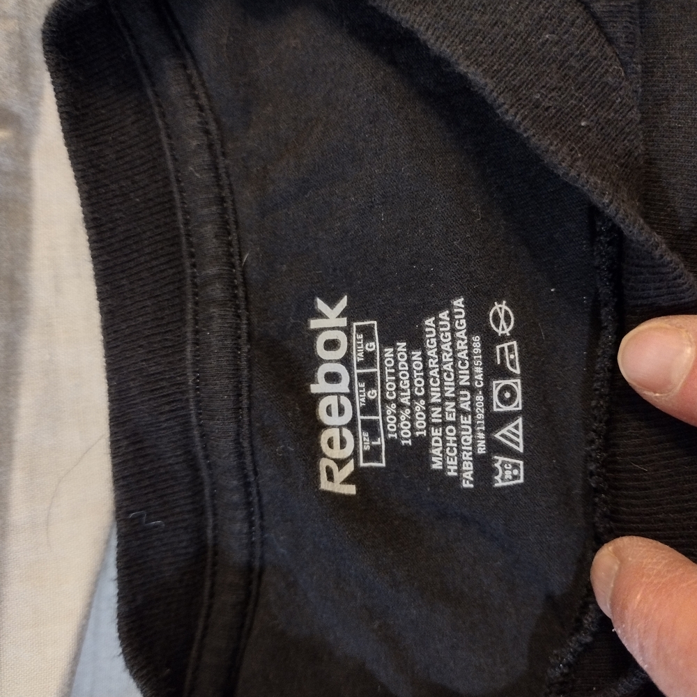 Reebok Black Tee with Graphic Design - Picture 3 of 4
